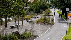 Yarra River, Main Yarra Trail opp Darling Gardens, VIC